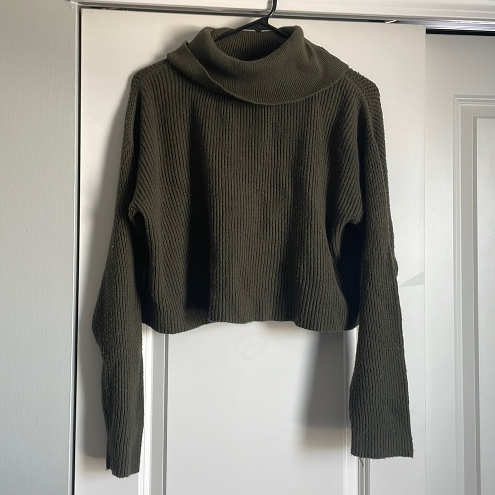 Proof apparel cropped cowl neck sweater, army green, size L